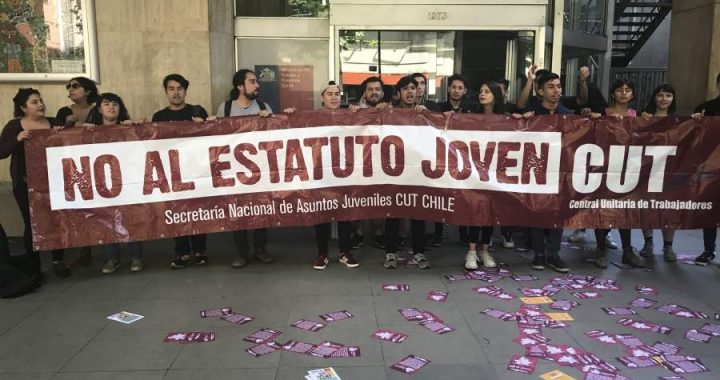 La Juventud Rebelde Miguel Enríquez participa en Toma del Ministerio del Trabajo en apoyo al Paro de la CUT – 5 nov 2018
