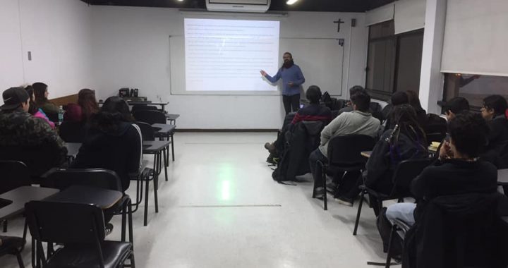 FORO: «EDUCACIÓN Y NEOLIBERALISMO». Universidad Alberto Hurtado